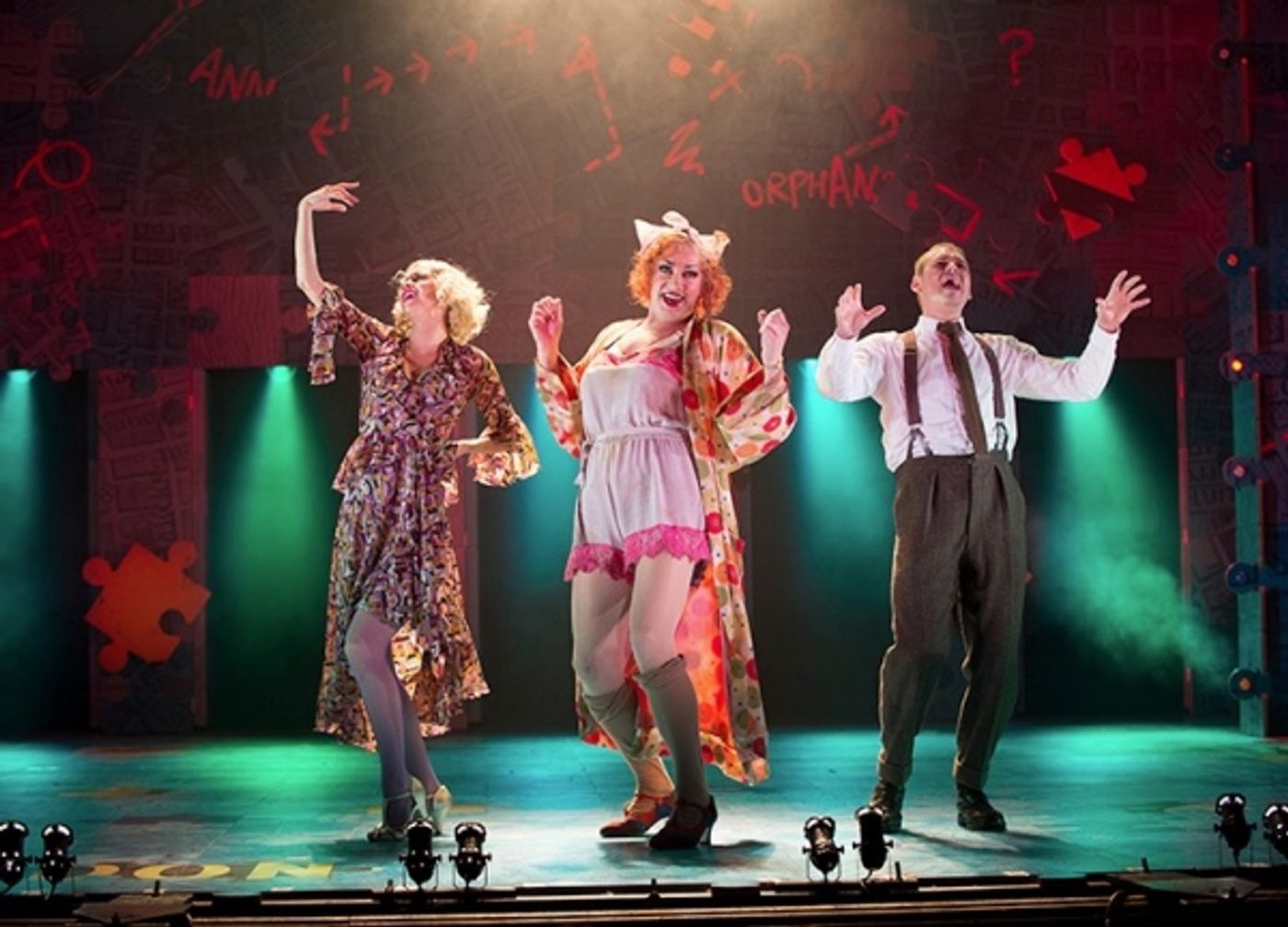 Photo Flash: ANNIE Gets a Makeover in Flashy UK Tour  Image