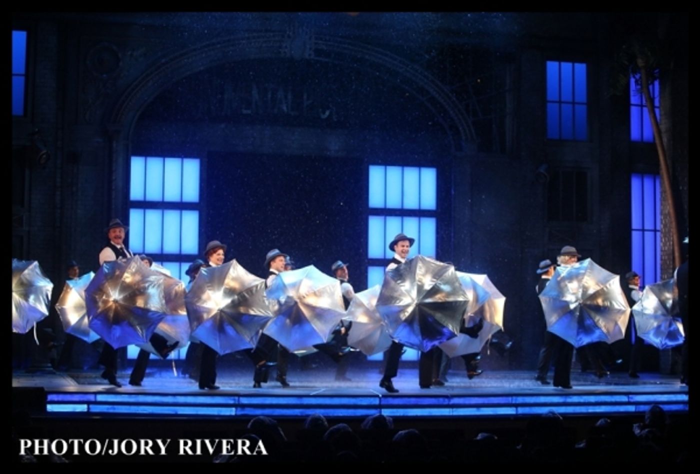 Photo Coverage: Cast of SINGIN' IN THE RAIN Takes Opening Bow in Manila  Image