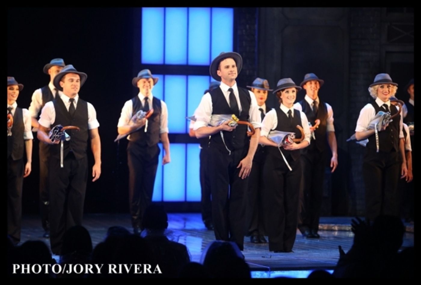 Photo Coverage: Cast of SINGIN' IN THE RAIN Takes Opening Bow in Manila  Image