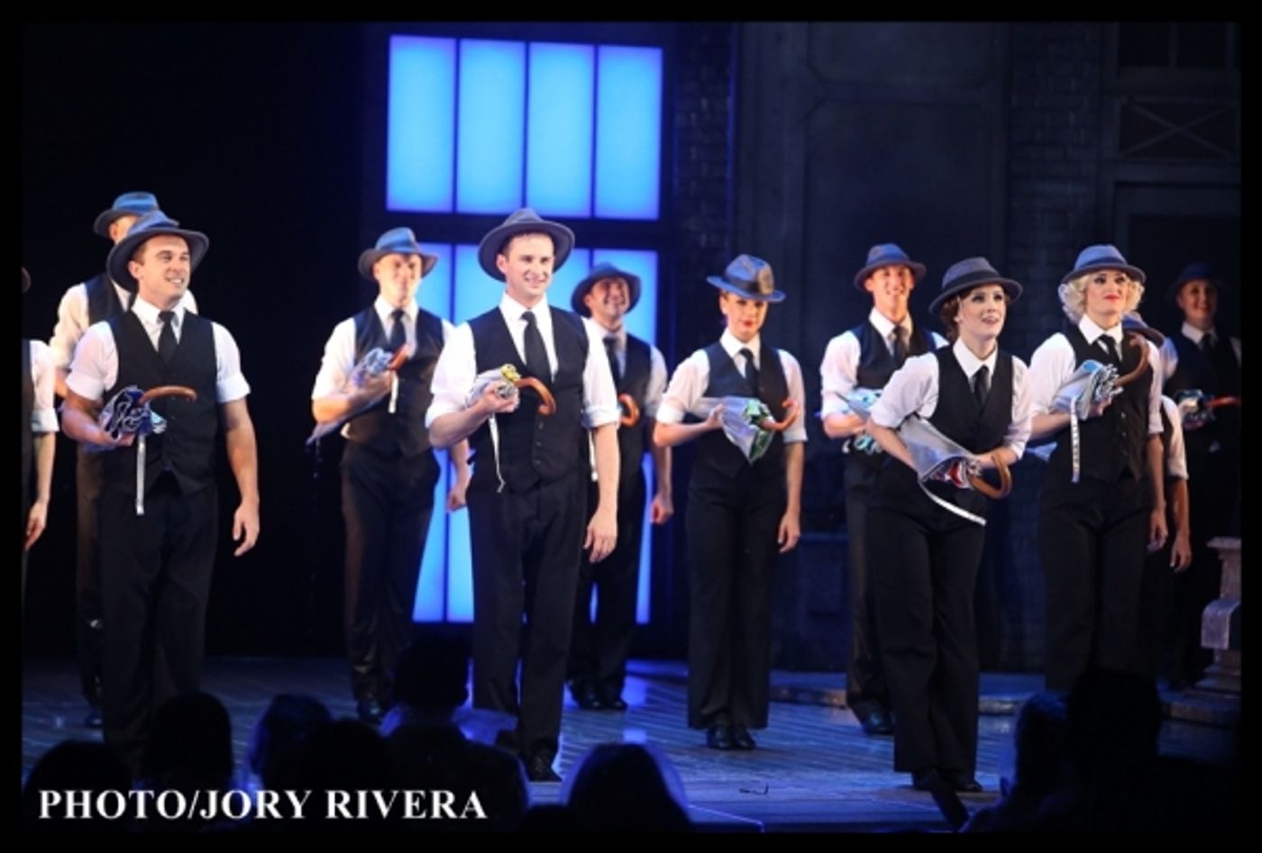 Photo Coverage: Cast of SINGIN' IN THE RAIN Takes Opening Bow in Manila  Image