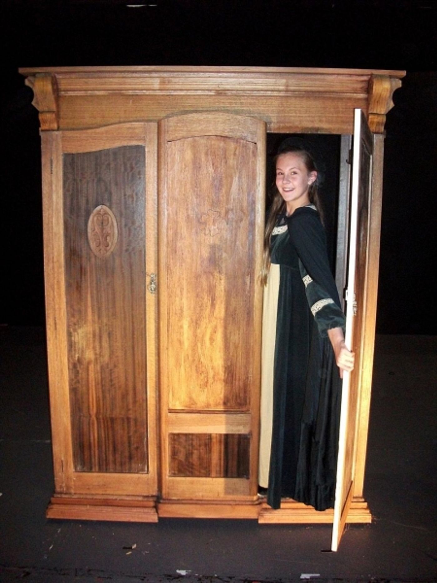 Photo Flash: THE WARDROBE at Playlovers Theatre Photo Flash: THE WARDROBE at Playlovers Theatre Image