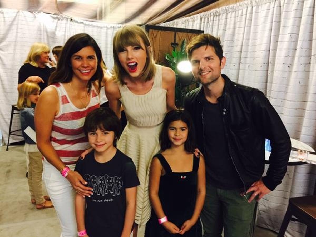 Taylor Swift with Adam Scott and Family
@mradamscott: @taylorswift13 is a very nice person. at 