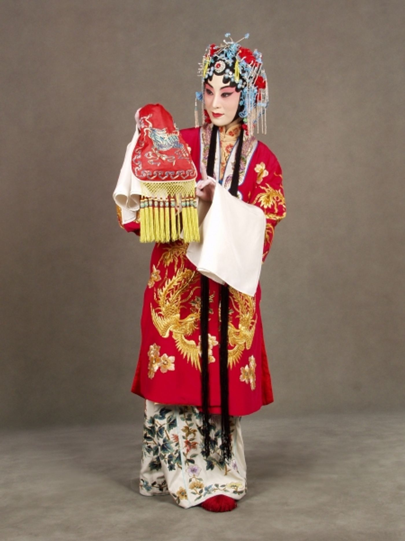 Photo Flash: Peking Opera's LEGEND OF THE WHITE SNAKE and THE JEWELRY PURSE Begin Tonight at Lincoln Center Photo Flash: Peking Opera's LEGEND OF THE WHITE SNAKE and THE JEWELRY PURSE Begin Tonight at Lincoln Center Image