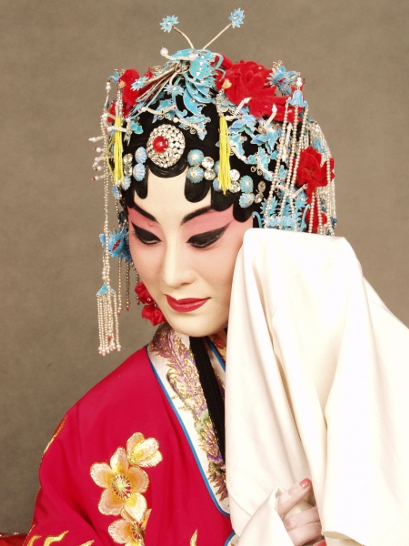 Photo Flash: Peking Opera's LEGEND OF THE WHITE SNAKE and THE JEWELRY PURSE Begin Tonight at Lincoln Center Photo Flash: Peking Opera's LEGEND OF THE WHITE SNAKE and THE JEWELRY PURSE Begin Tonight at Lincoln Center Image