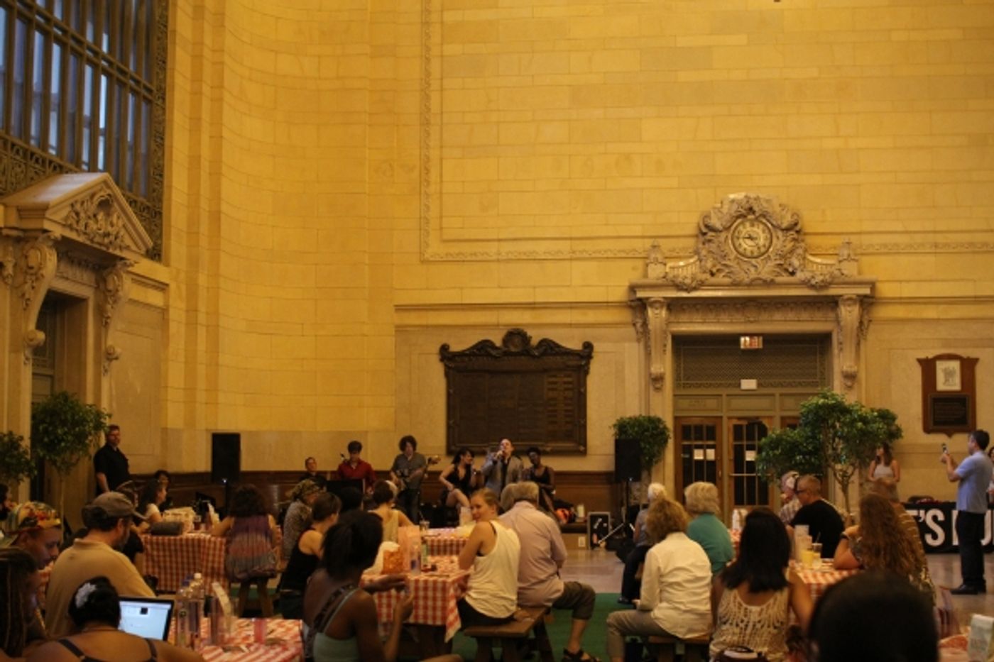 Photo Flash: Cast of WICKED & More Perform at Grand Central's Indoor Picnic Event  Image