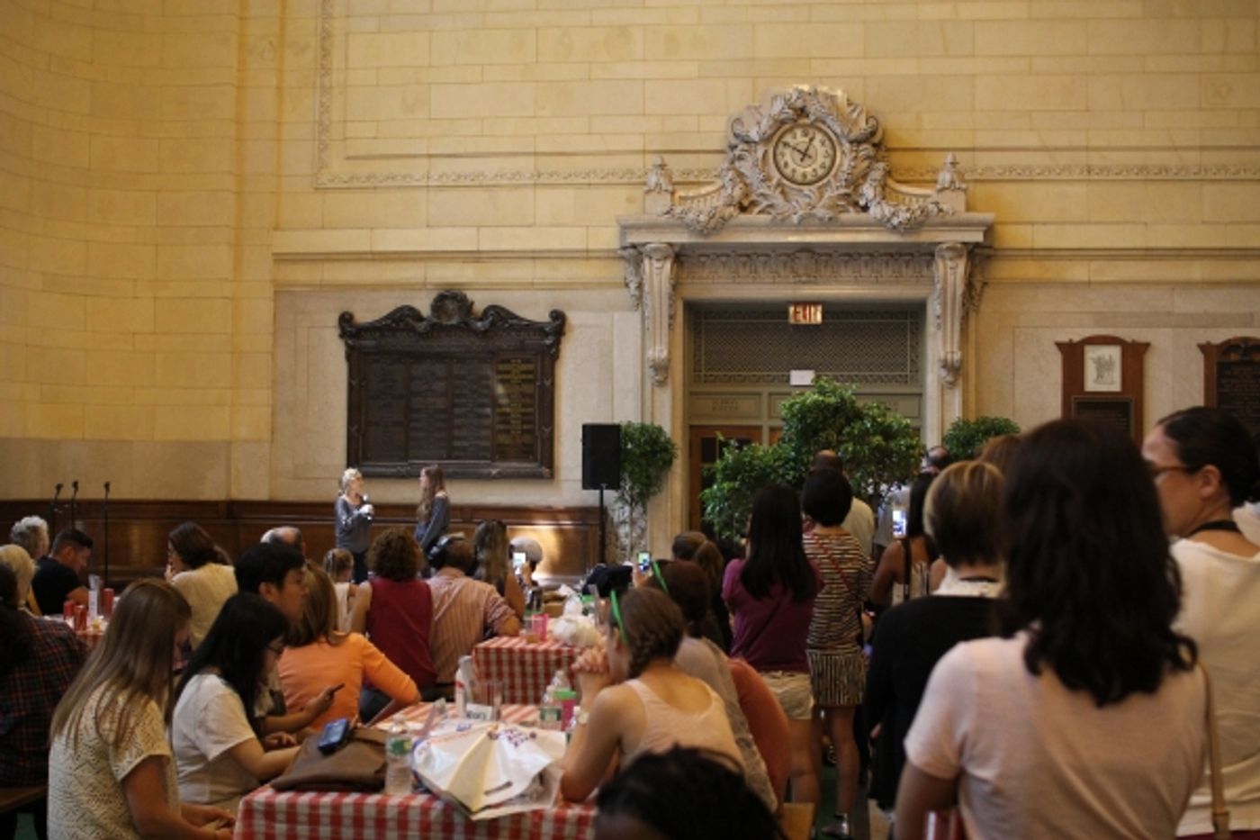 Photo Flash: Cast of WICKED & More Perform at Grand Central's Indoor Picnic Event  Image