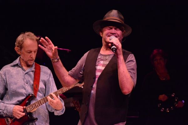 Peter Tork and Micky Dolenz Photo