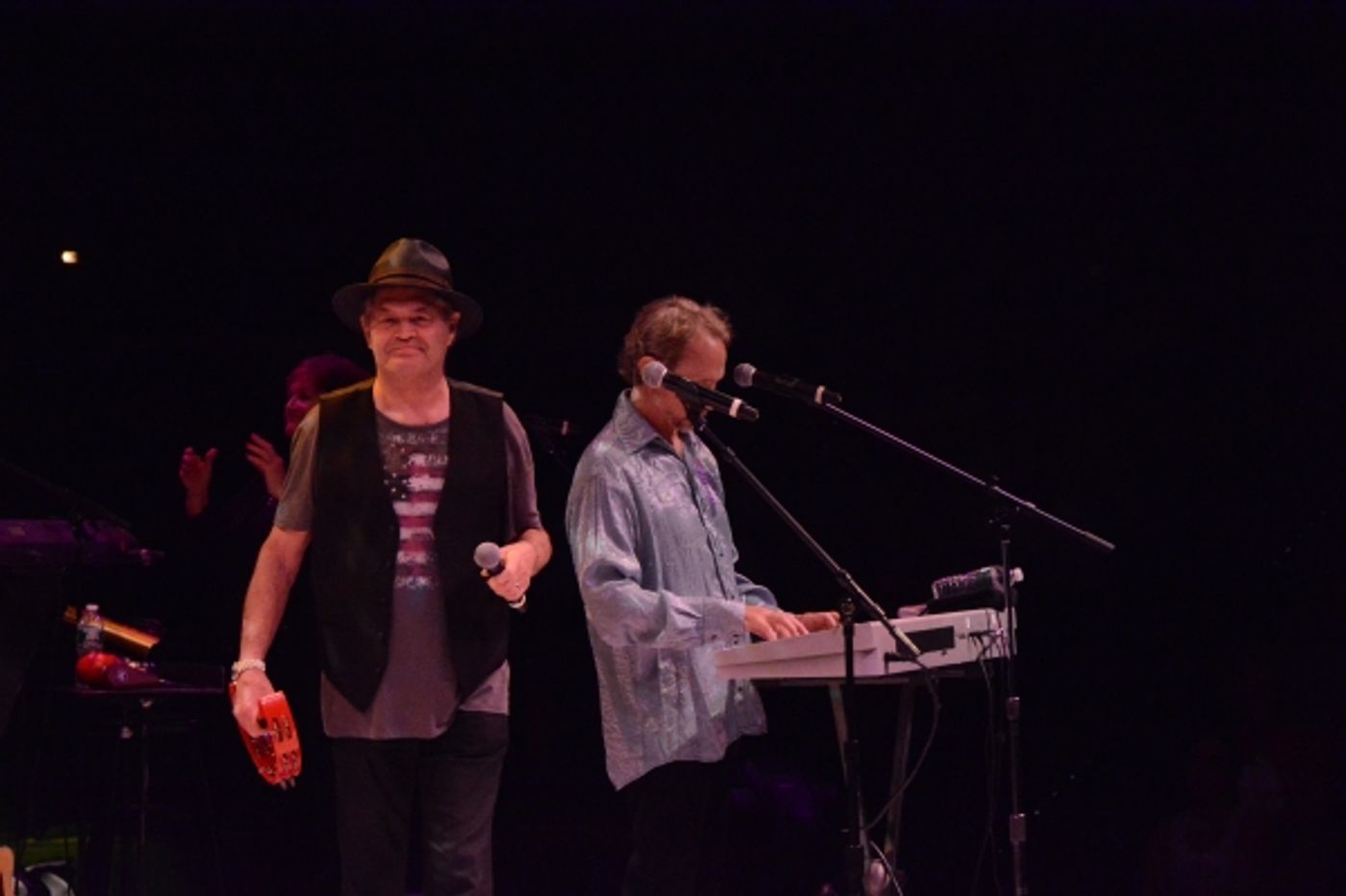 Photo Coverage: Micky Dolenz and Peter Tork of The Monkees Play NYCB Theatre at Westbury  Image