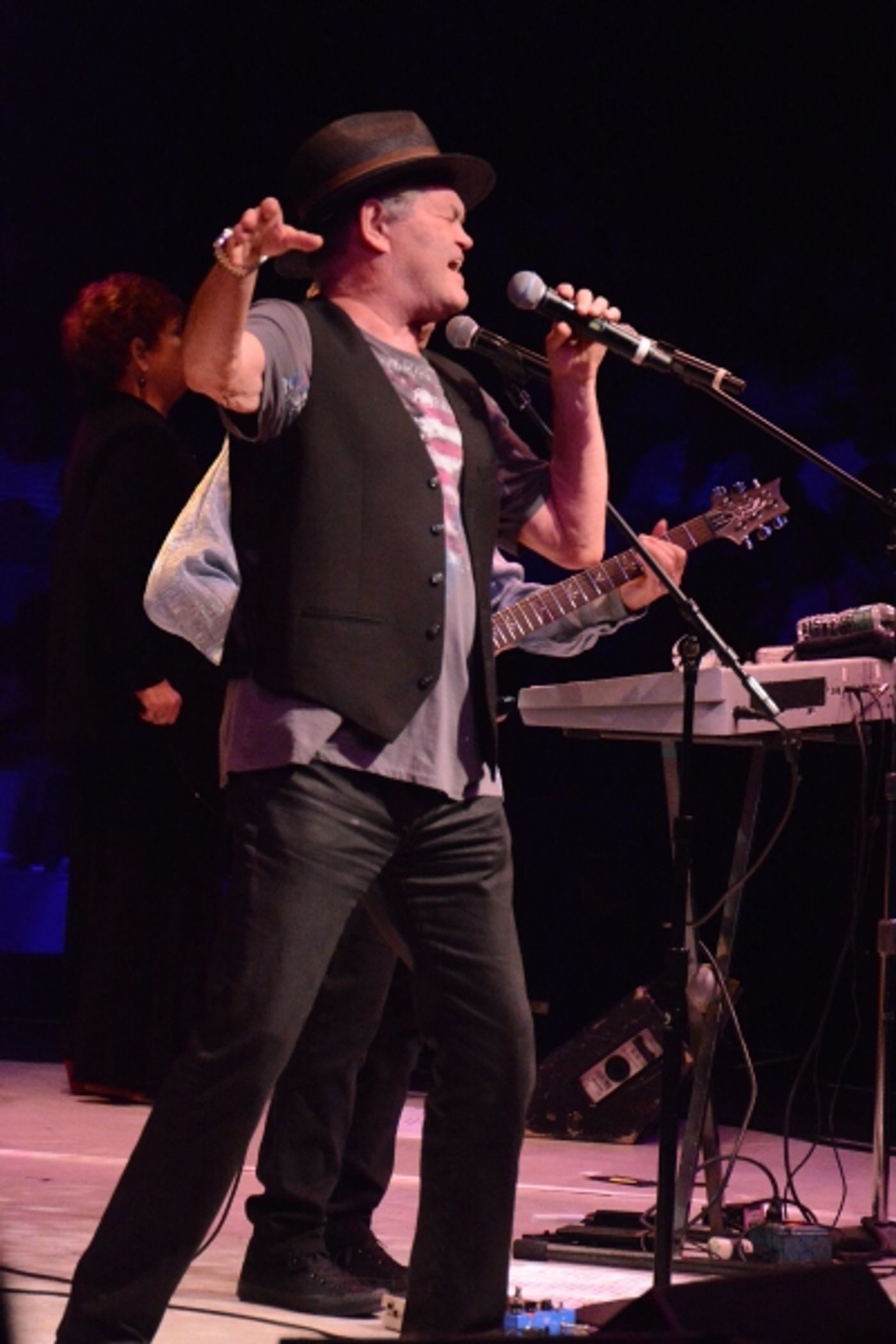 Photo Coverage: Micky Dolenz and Peter Tork of The Monkees Play NYCB Theatre at Westbury  Image