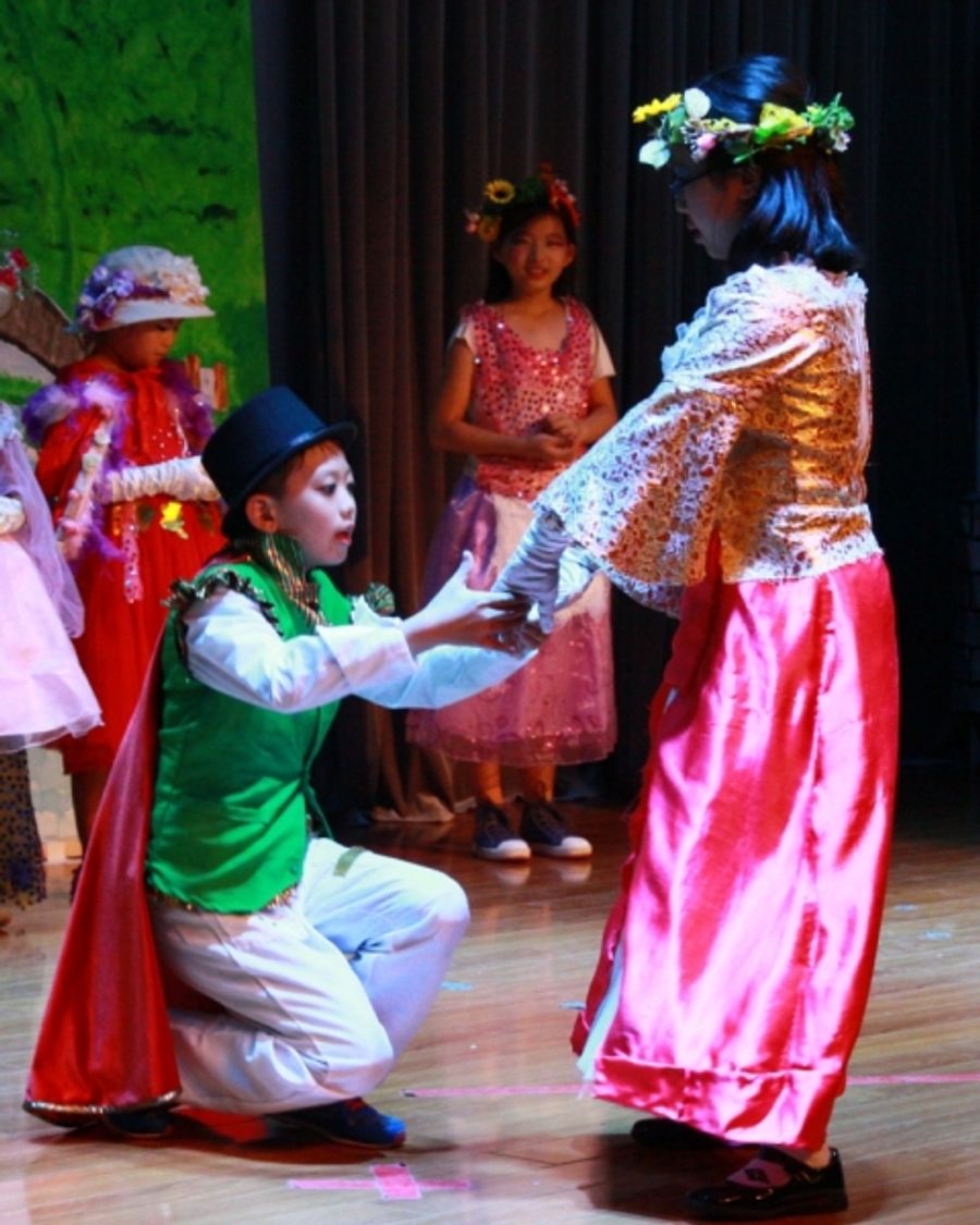 Photo Flash: ROMEO AND JULIET at Beijing Academy of Performing Arts Image