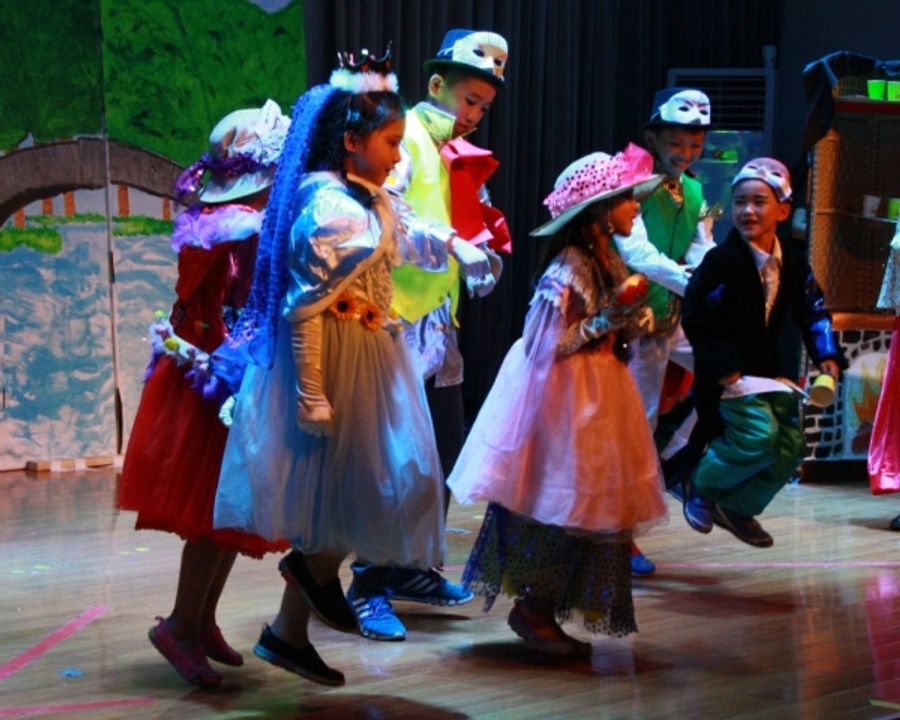 Photo Flash: ROMEO AND JULIET at Beijing Academy of Performing Arts Image