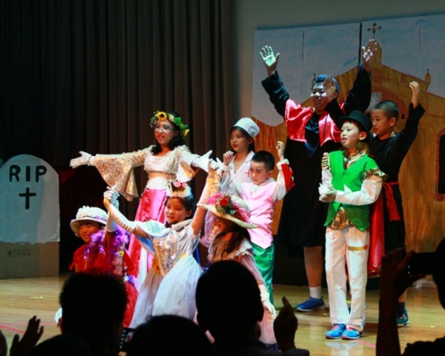 Photo Flash: ROMEO AND JULIET at Beijing Academy of Performing Arts Image