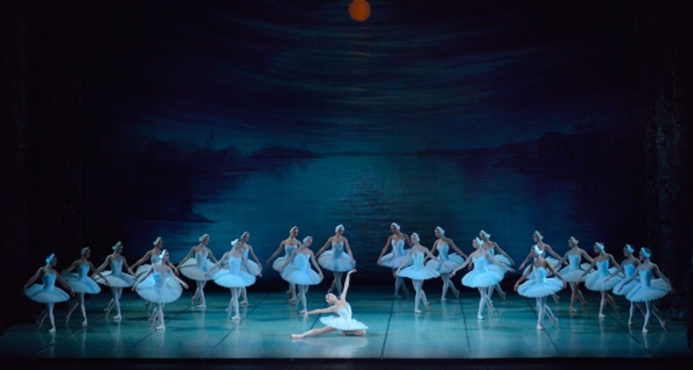 Photo Flash: First Look- SWAN LAKE at the Russian Grand Ballet  Image