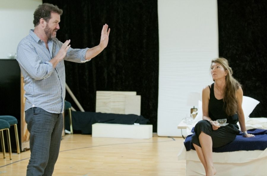 Photo Flash: Roundabout Brings OLD TIMES Back to Broadway - In Rehearsal with Clive Owen, Eve Best & Kelly Reilly Image
