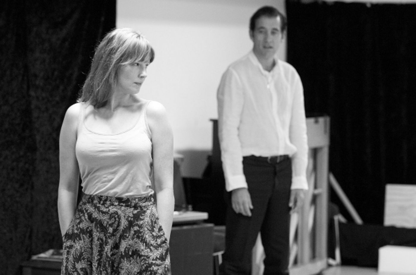 Photo Flash: Roundabout Brings OLD TIMES Back to Broadway - In Rehearsal with Clive Owen, Eve Best & Kelly Reilly  Image