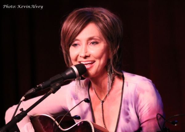 Pam Tillis Photo