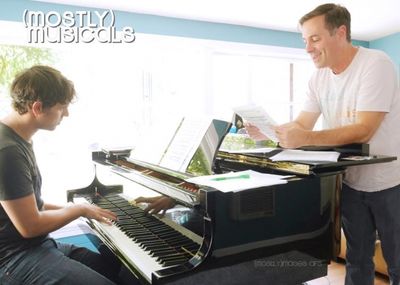 Tod Macofsky rehearses with Greg Nabours Photo