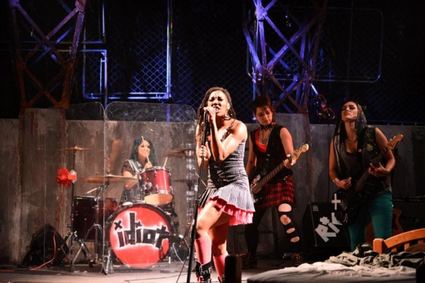 Photo Flash: First Look at The Hypocrites' AMERICAN IDIOT at The Den Theatre  Image