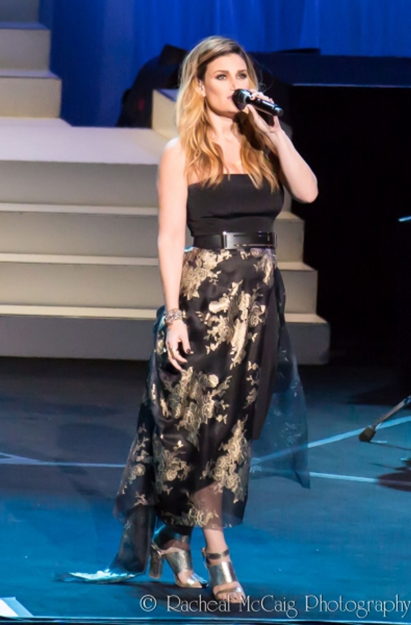 Photo Exclusive: Inside Idina Menzel's World Tour Concert in Toronto  Image