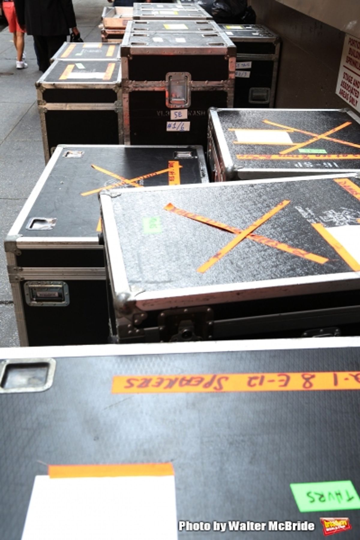 &#39;Dames at Sea&#39; The Musical loads into the Helen Hayes Theatre at 