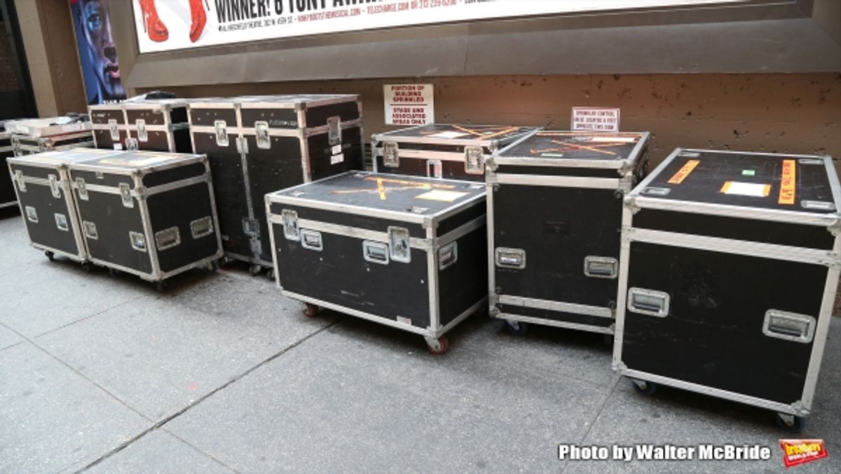 &#39;Dames at Sea&#39; The Musical loads into the Helen Hayes Theatre at 