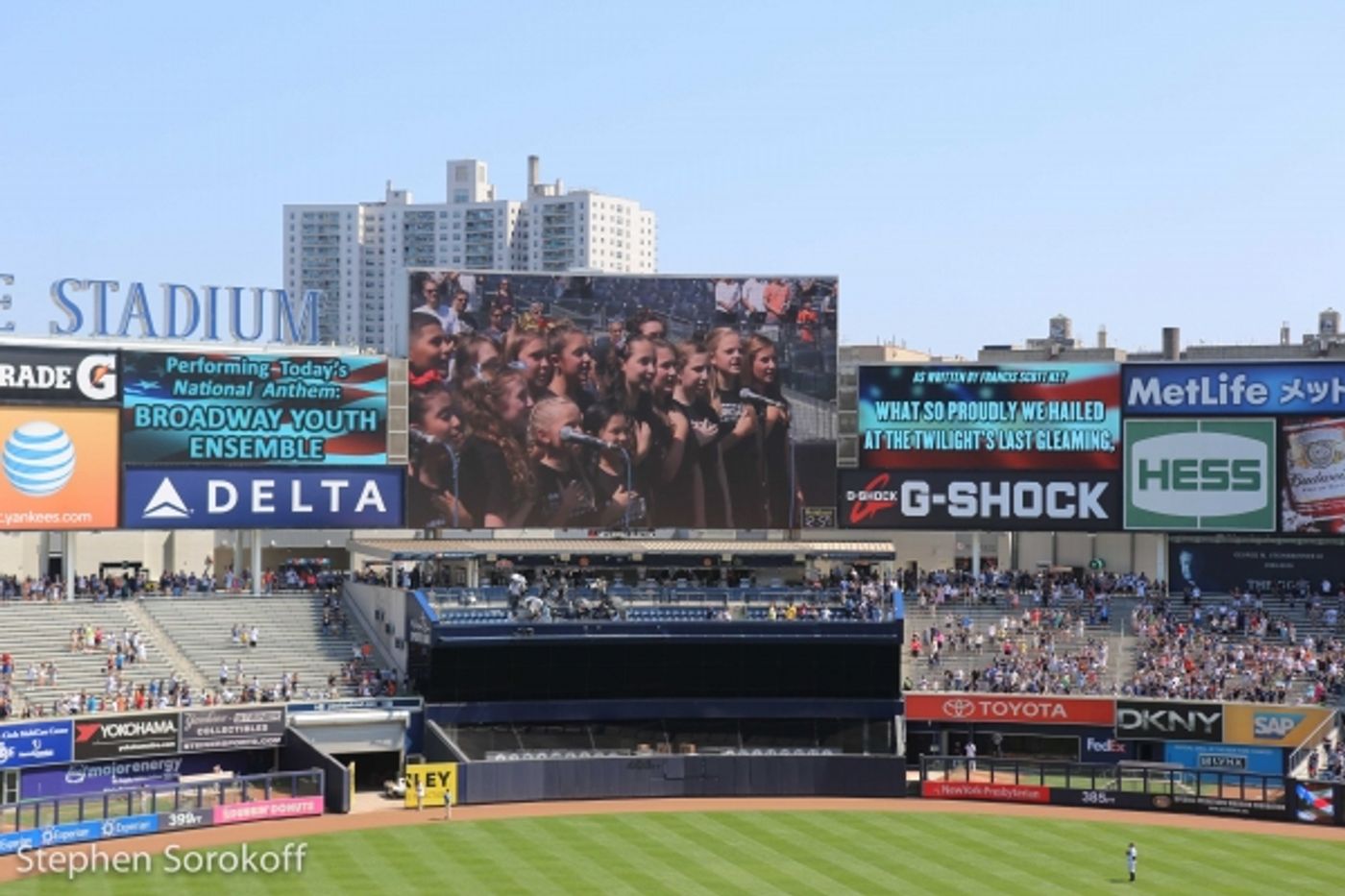 Photo Coverage: GENTLEMAN'S GUIDE's Bryce Pinkham Watches the Yankees Murder the Orioles  Image