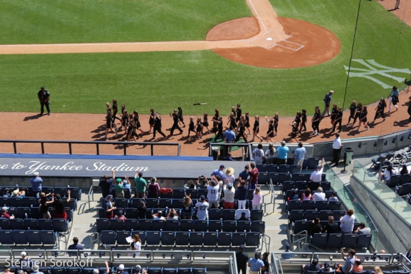 Photo Coverage: GENTLEMAN'S GUIDE's Bryce Pinkham Watches the Yankees Murder the Orioles  Image