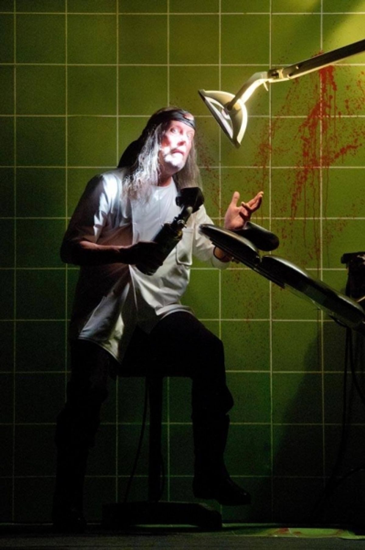 Hans-Werner Olm als Dr. Orin Scrivello at 