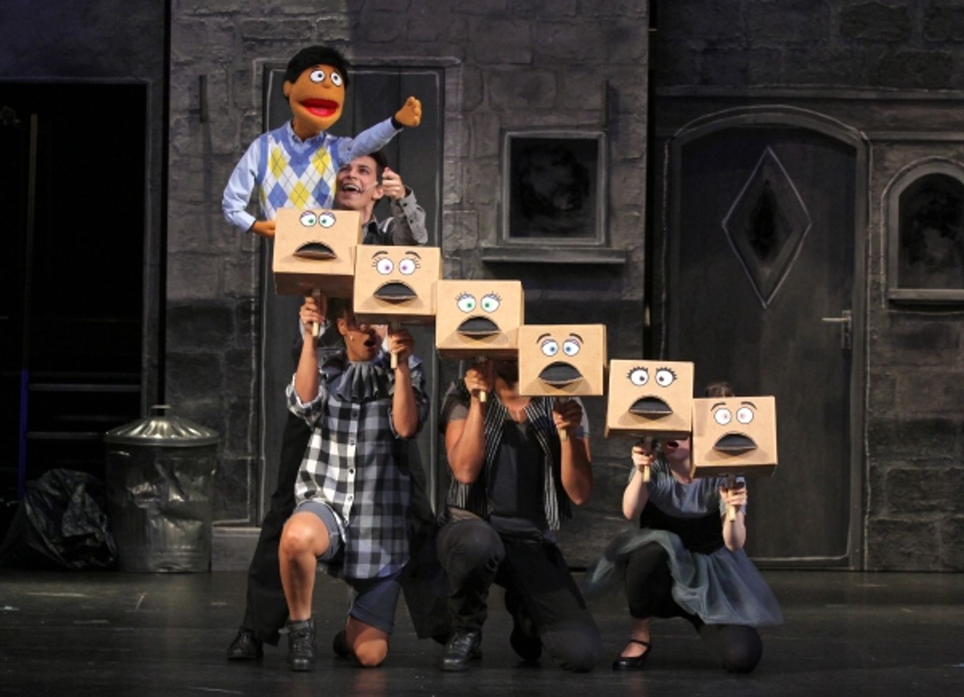 Photo Flash: Puppentheater mal ganz anders - AVENUE Q am Theater Hagen Photo Flash: Puppentheater mal ganz anders - AVENUE Q am Theater Hagen Image