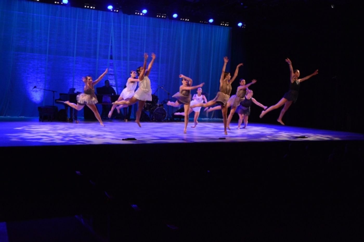 Photo Coverage: Broadway Kids Team up For LYRICS FOR LIFE Benefit  Image