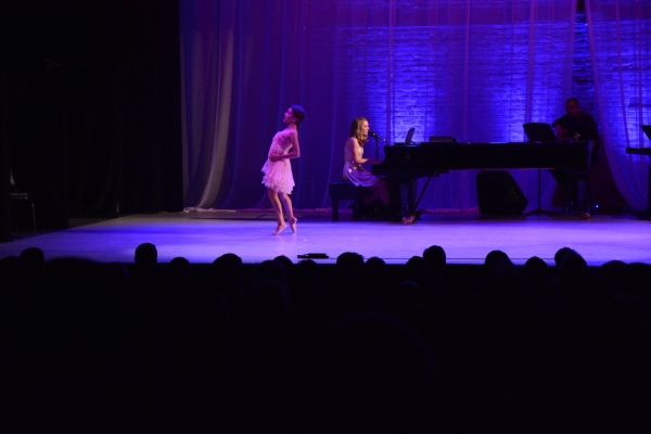 Alex-Renee Davies and Raquel Wallace Photo