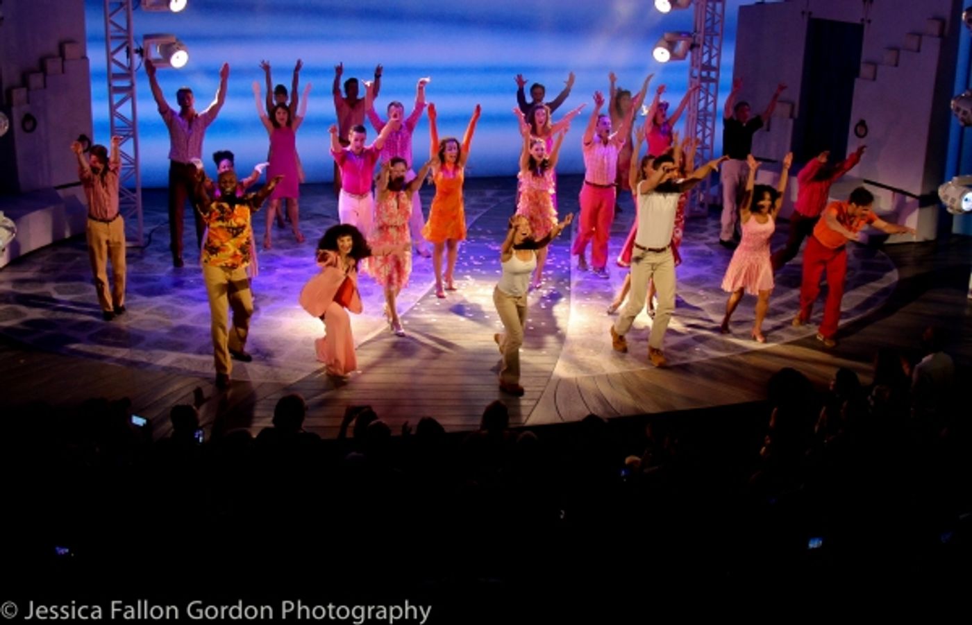 Photo Coverage: Cast of MAMMA MIA! Takes Final Bows on Broadway!  Image