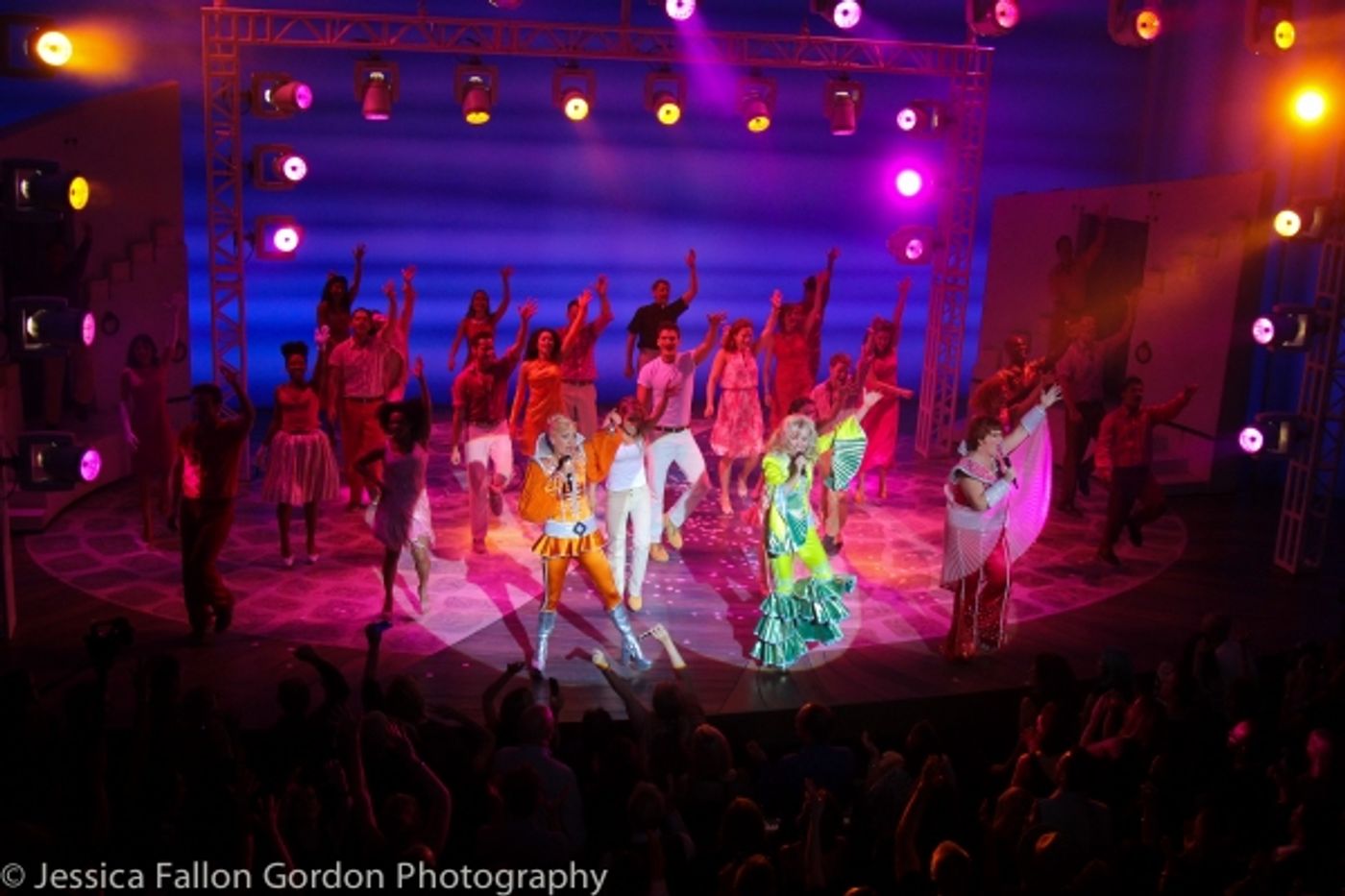 Photo Coverage: Cast of MAMMA MIA! Takes Final Bows on Broadway!  Image