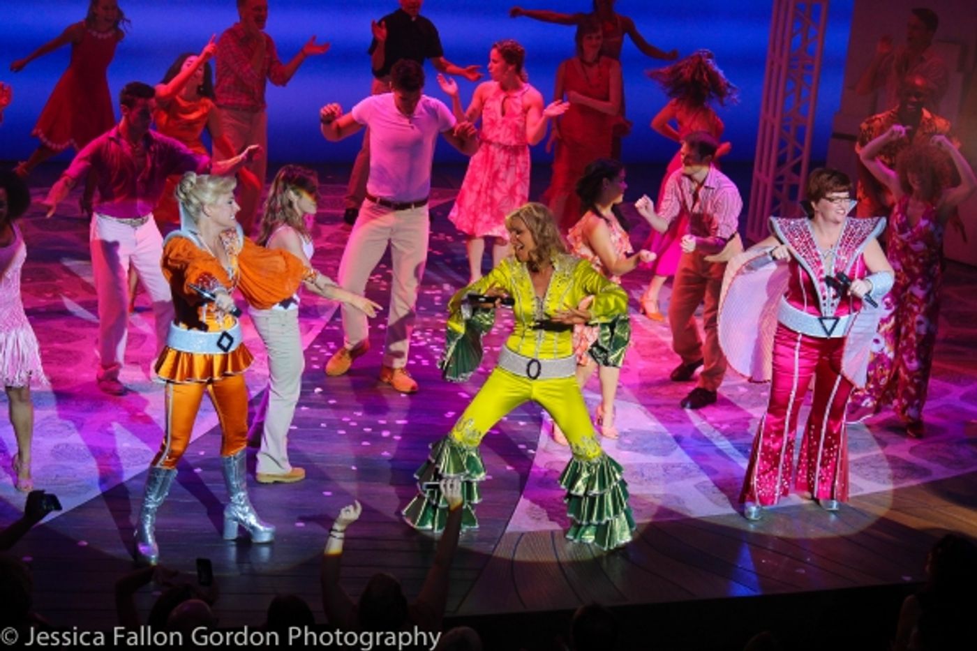 Photo Coverage: Cast of MAMMA MIA! Takes Final Bows on Broadway!  Image