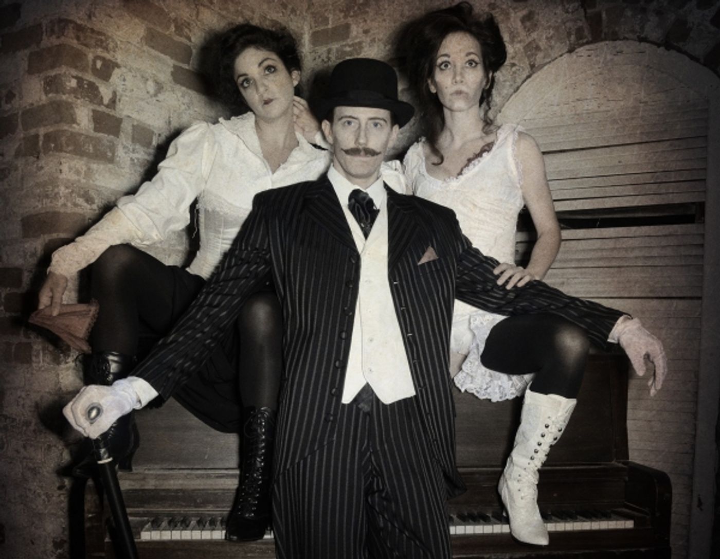 Photo Flash: Theatre South Carolina's THE THREEPENNY OPERA Begins Tonight  Image