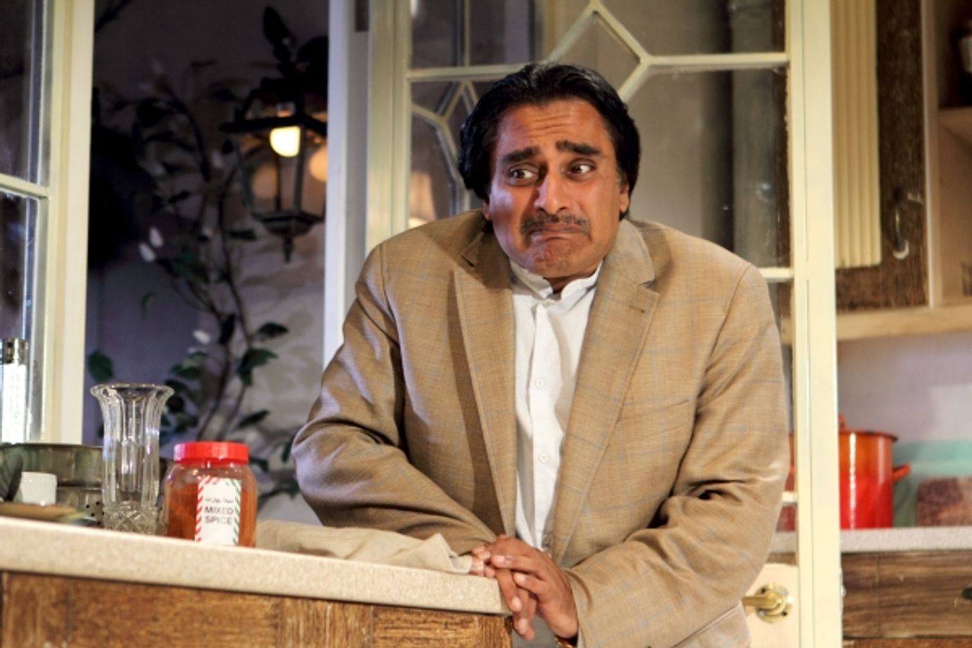 Photo Flash: First Look at DINNER WITH SADDAM at Menier Chocolate Factory  Image