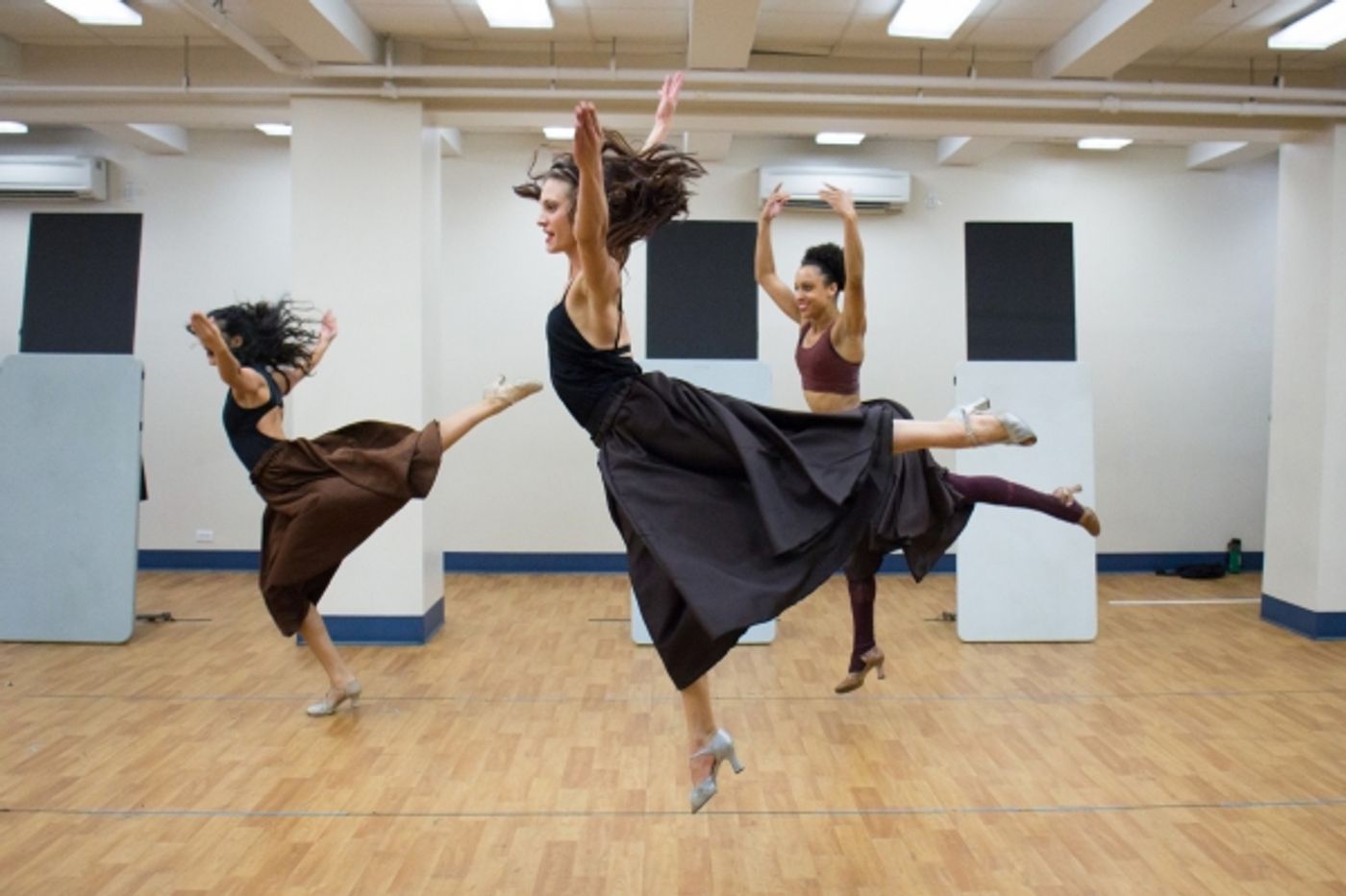 Photo Coverage: BULLETS OVER BROADWAY National Tour Company Meets the Press - Performance Sneak Peek!  Image