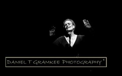 Karen Mason shines in the dark Photo