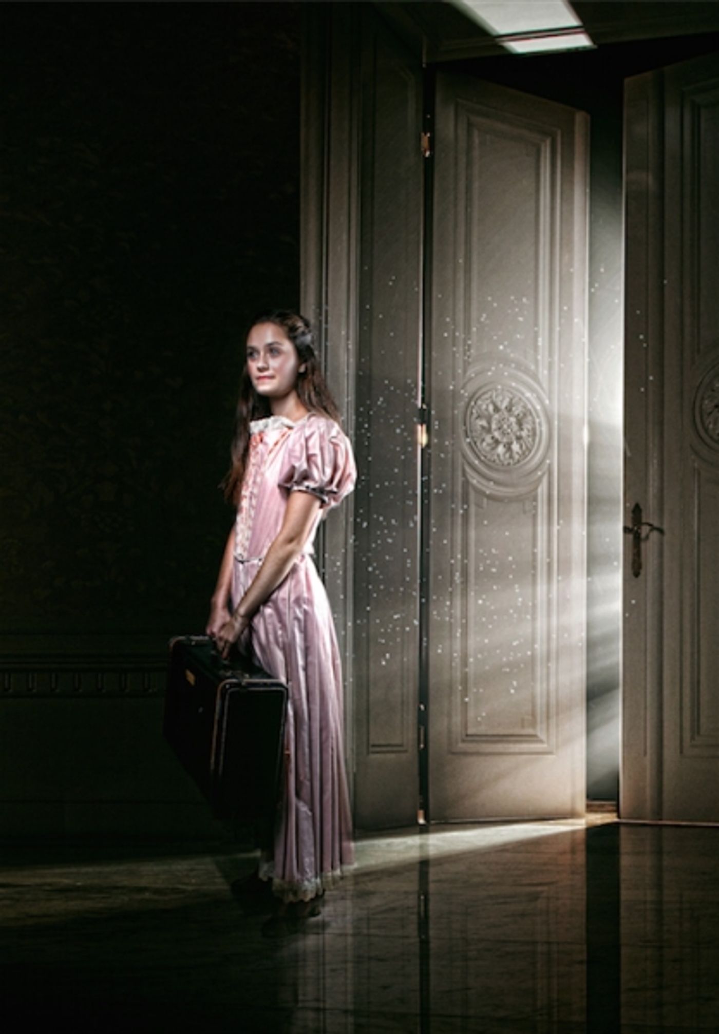 Photo Flash: Sneak Peek at Emerson Steele & More in Theatrical Outfit's A LITTLE PRINCESS  Image