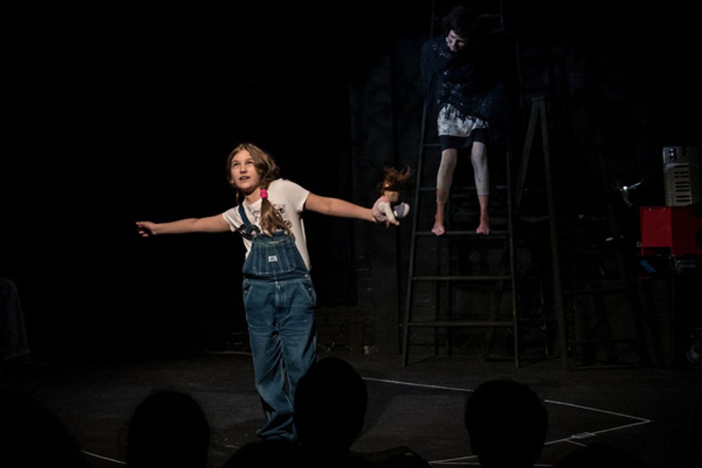 Photo Flash: First Look at BETWEEN PRETTY PLACES at 13th Street Rep  Image