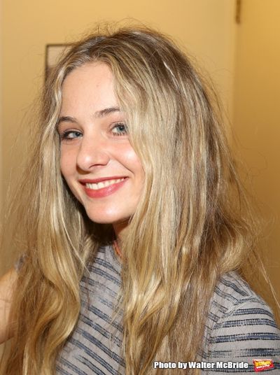 Lizzy DeClement  Photo