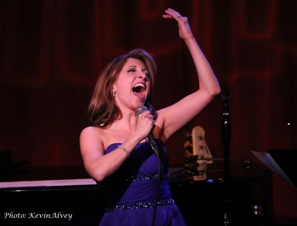 Photo Flash: Christina Bianco Brings PARTY OF ONE to Birdland — photo 4 of 24