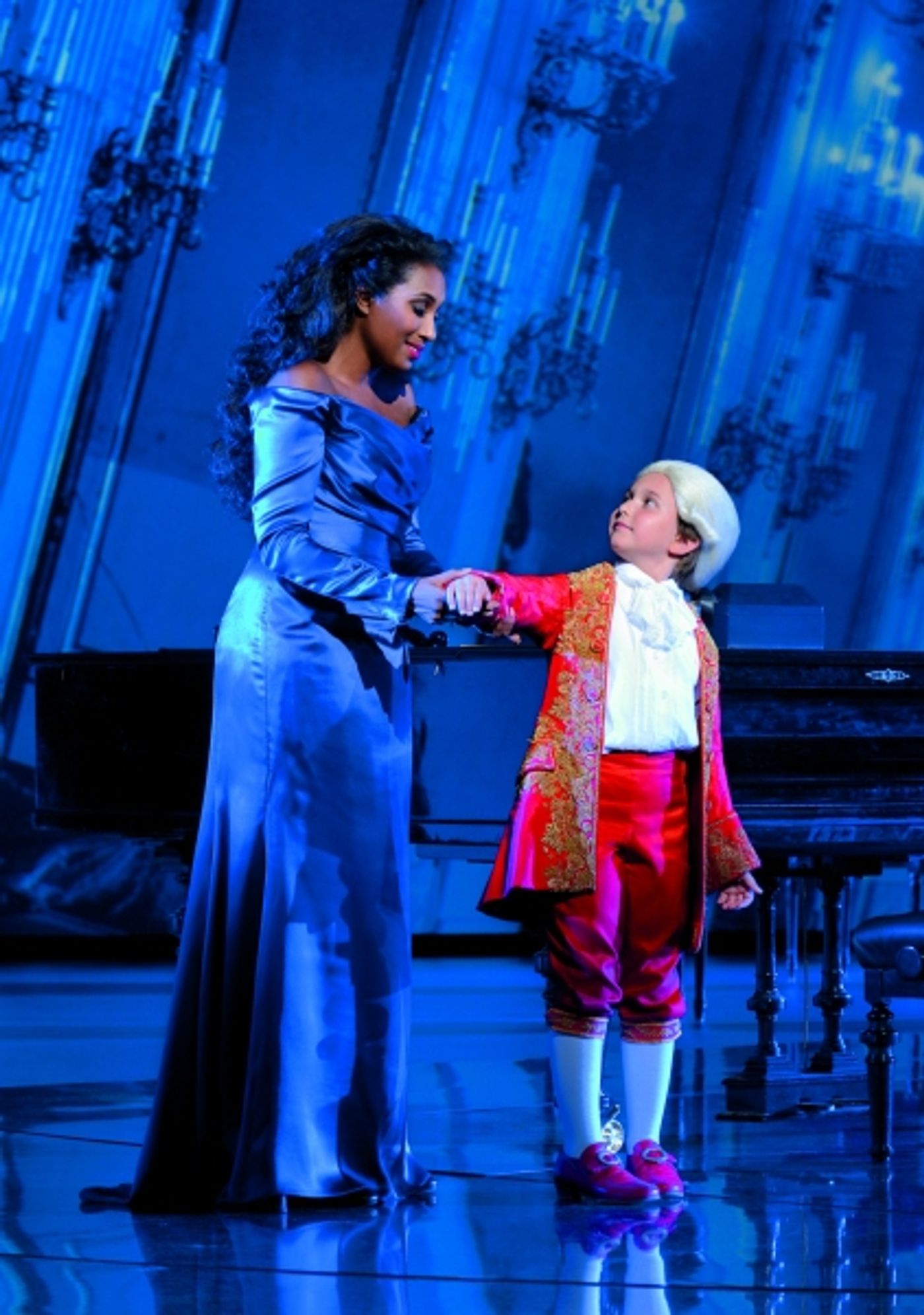 Photo Flash: MOZART ist mit neuer, moderner Inszenierung wieder in Wien Photo Flash: MOZART ist mit neuer, moderner Inszenierung wieder in Wien Image