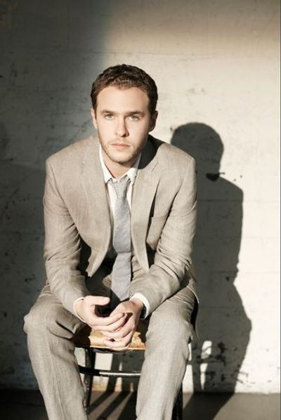 Iain De Caestecker Photo
