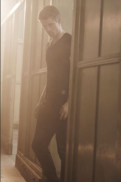 Luke Mitchell Photo