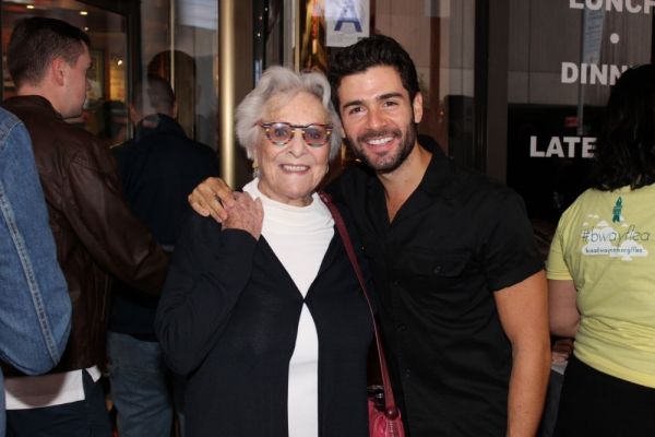 Photos: Take a Stroll through the BC/EFA Flea Market with Broadway's Biggest Stars! — photo 71 of 164
