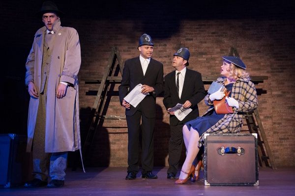 ustin DuPuis as Richard Hannay, Miyaka Cochrane as Policeman, Andrew Calabrese as Pol Photo
