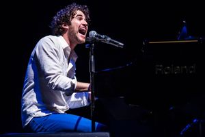 Darren Criss Photo