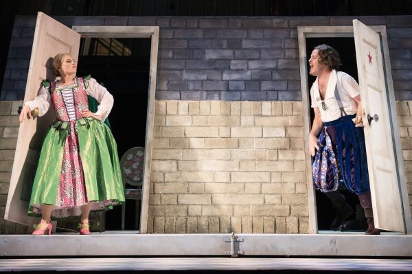 Emily Newton (Katherine), Morgan Moody (Petruchio) Photo