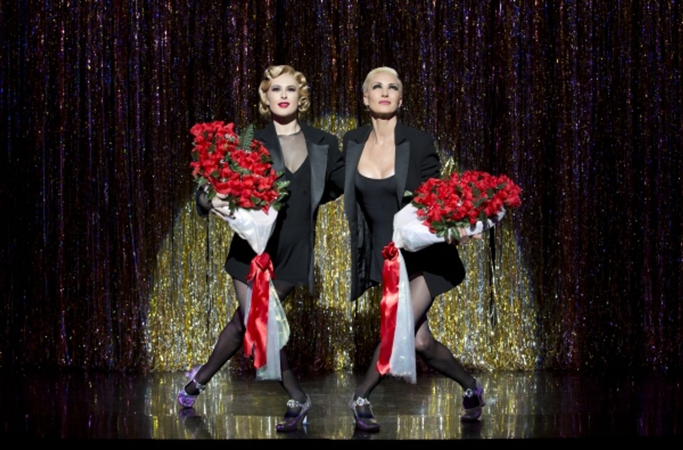 Photo Flash: Rumer Rocks CHICAGO! First Look at Broadway's Newest Merry Murderess in Action  Image